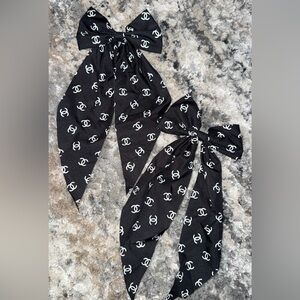 2 Black and White Logo Hair Bow Set